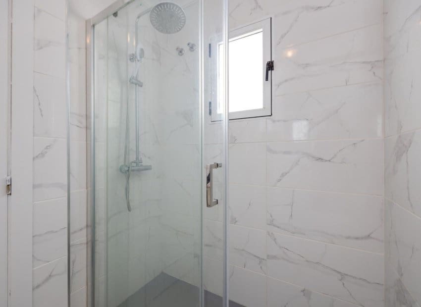 2 quarto Apartamento para venda em Torrevieja com piscina - 154 969 € (Ref: 9869670)
