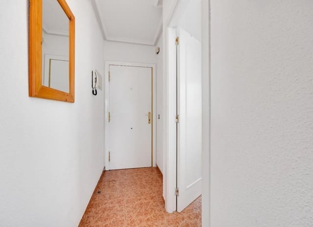 2 quarto Apartamento para venda em Puerto Deportivo, Torrevieja com piscina - 154 969 € (Ref: 9869670)