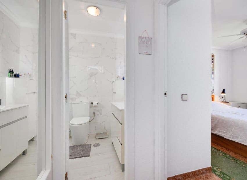 2 quarto Apartamento para venda em Torrevieja com piscina - 154 969 € (Ref: 9869670)
