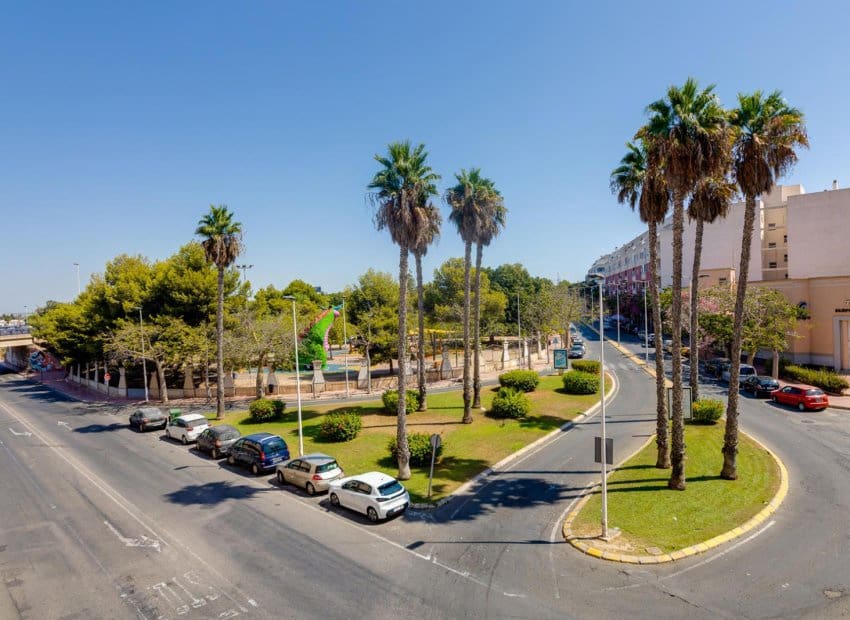 2 quarto Apartamento para venda em Torrevieja com piscina - 154 969 € (Ref: 9869670)