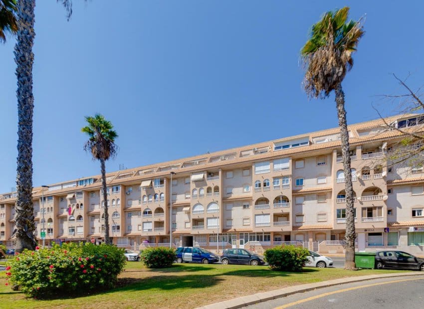 2 quarto Apartamento para venda em Torrevieja com piscina - 154 969 € (Ref: 9869670)