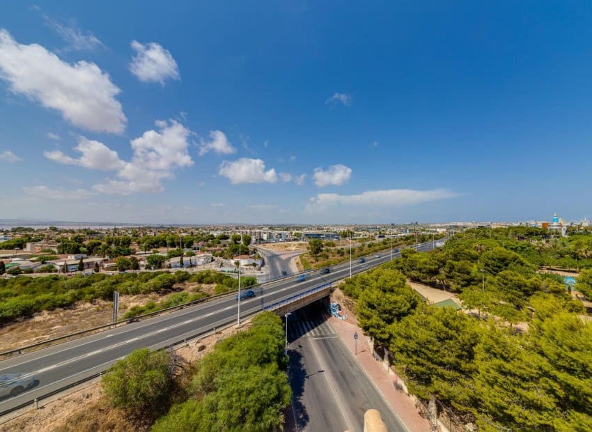 2 quarto Apartamento para venda em Torrevieja com piscina - 154 969 € (Ref: 9869670)