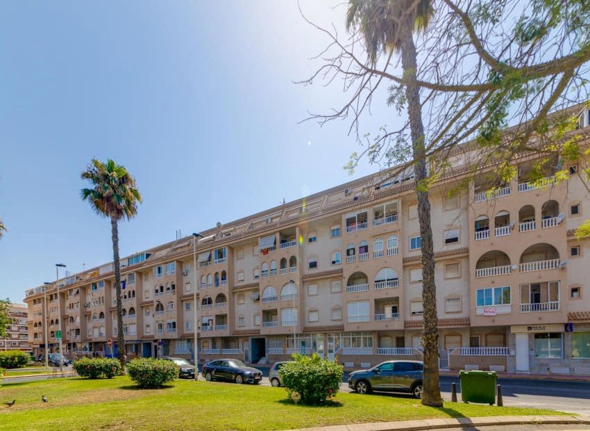 2 quarto Apartamento para venda em Torrevieja com piscina - 154 969 € (Ref: 9869670)