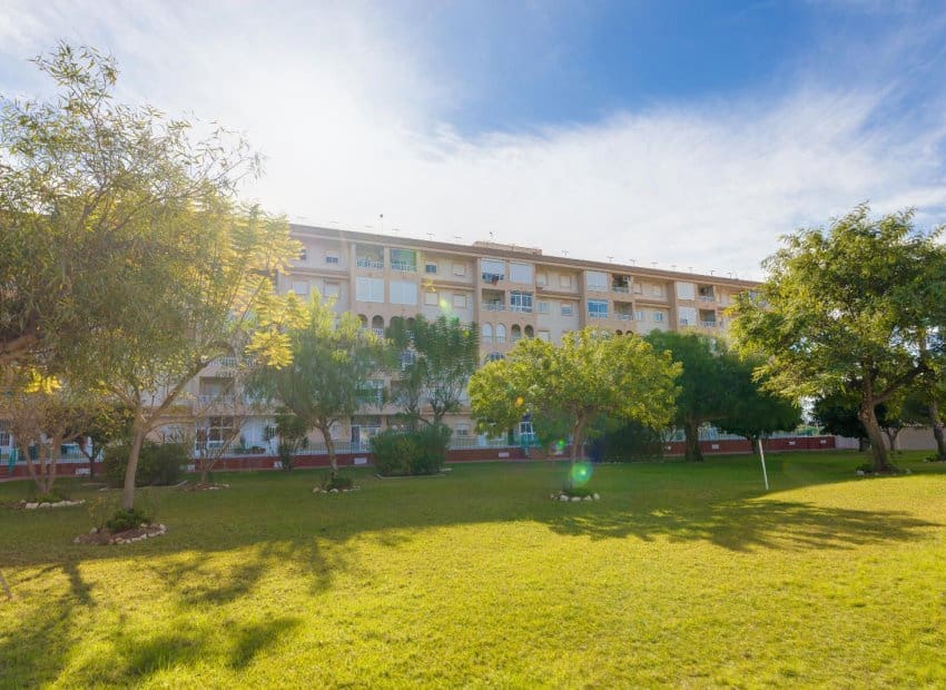 2 quarto Apartamento para venda em Torrevieja com piscina - 154 969 € (Ref: 9869670)