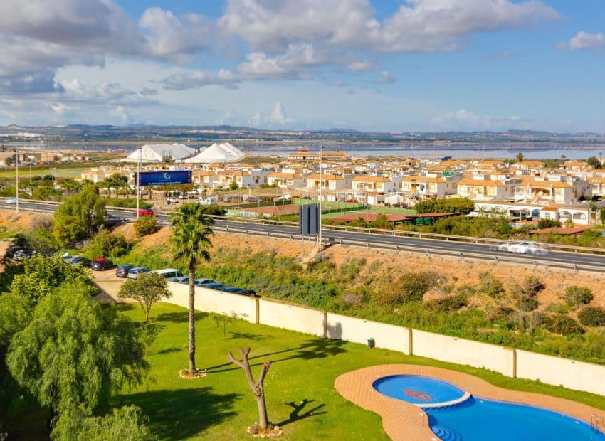 2 quarto Apartamento para venda em Torrevieja com piscina - 154 969 € (Ref: 9869670)