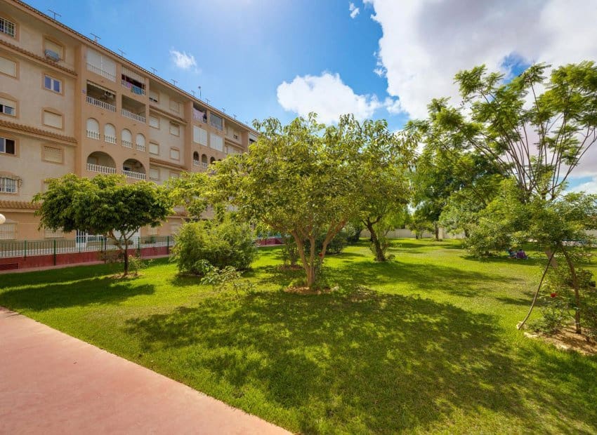 2 quarto Apartamento para venda em Torrevieja com piscina - 154 969 € (Ref: 9869670)