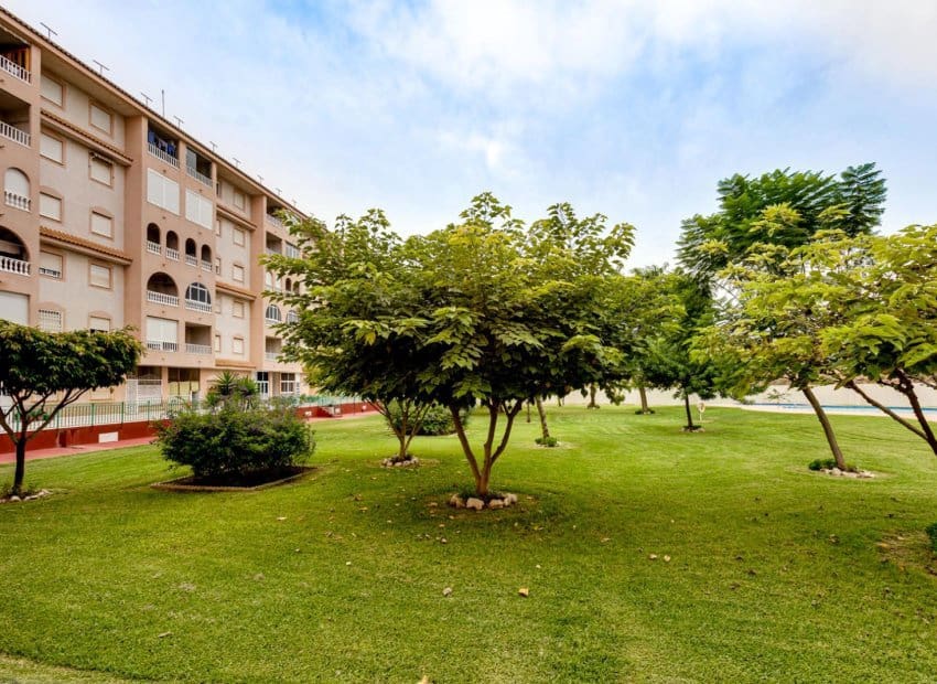 2 quarto Apartamento para venda em Torrevieja com piscina - 154 969 € (Ref: 9869670)