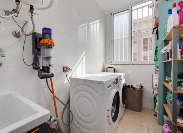 Apartamento de 3 habitaciones en Centro - Muelle Pesquero, Torrevieja en venta - 224.969 € (Ref: 9869671)