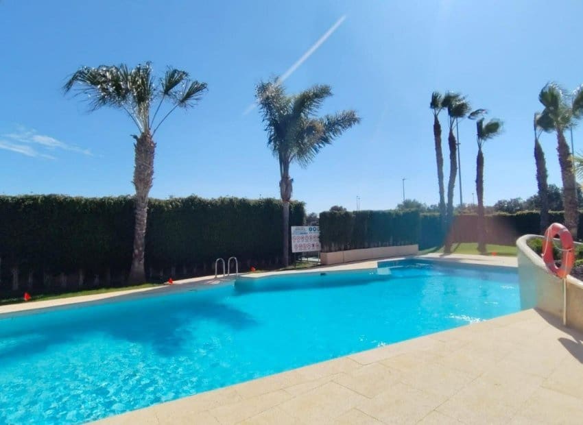2 sovrum Lägenhet till salu i Los Altos med pool - 269 000 € (Ref: 9869672)