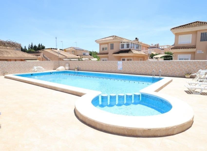 3 chambre Villa/Maison à vendre à Los Balcones avec piscine - 264 900 € (Ref: 9879806)