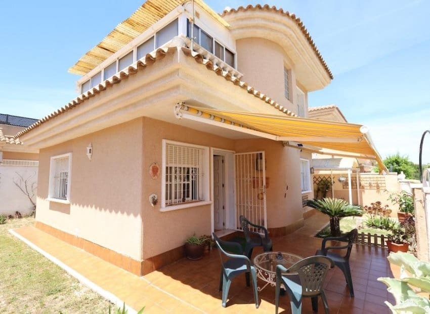 3 chambre Villa/Maison à vendre à Los Balcones avec piscine - 264 900 € (Ref: 9879806)