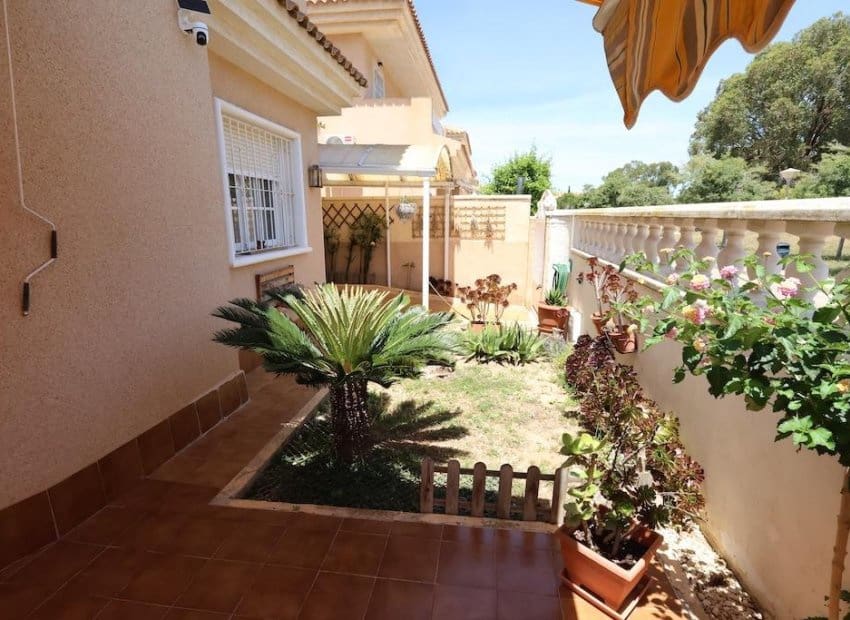 3 chambre Villa/Maison à vendre à Los Balcones avec piscine - 264 900 € (Ref: 9879806)