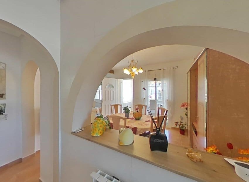 2 bedroom Villa for sale in Algorfa with pool - € 215,000 (Ref: 9879808)