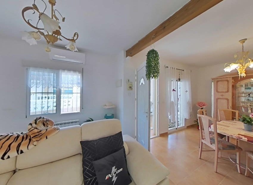 2 bedroom Villa for sale in Algorfa with pool - € 215,000 (Ref: 9879808)