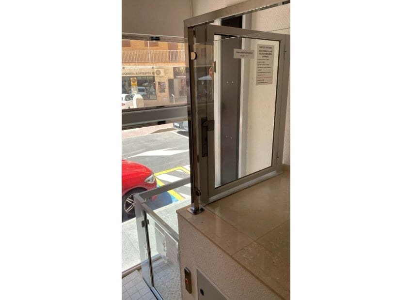 3 soveværelse Lejlighed til salg i Torrevieja - € 195.500 (Ref: 9879809)