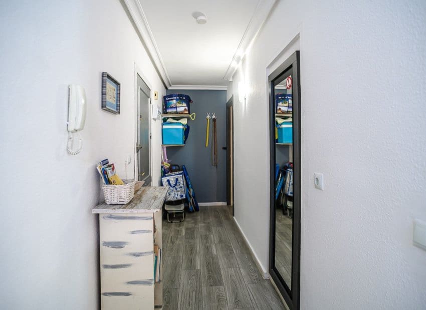 3 soveværelse Lejlighed til salg i Torrevieja - € 195.500 (Ref: 9879809)