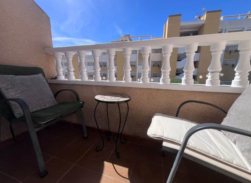 Casa de 2 habitaciones en Orihuela Costa en venta - 169.999 € (Ref: 9879813)