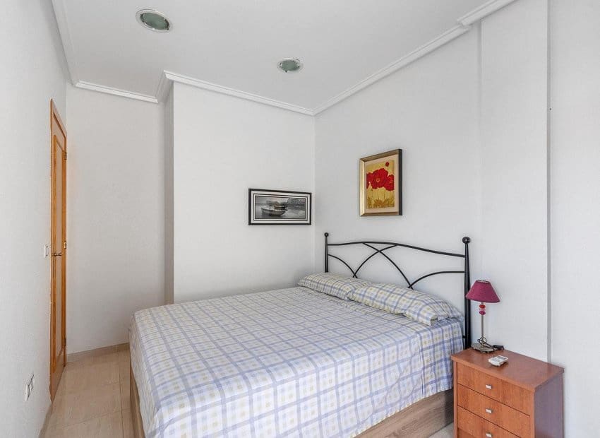 3 sypialnia Apartament na sprzedaż w Torrevieja z basenem - 213 500 € (Ref: 9879816)