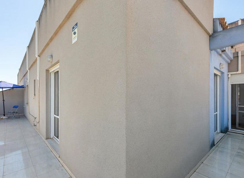 3 sypialnia Apartament na sprzedaż w Torrevieja z basenem - 213 500 € (Ref: 9879816)