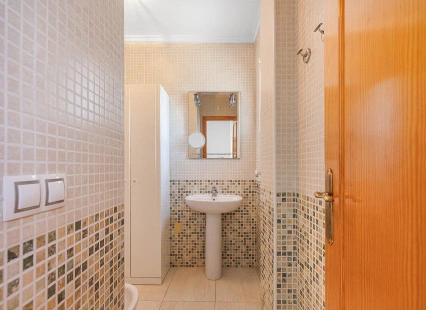 3 sypialnia Apartament na sprzedaż w Torrevieja z basenem - 213 500 € (Ref: 9879816)
