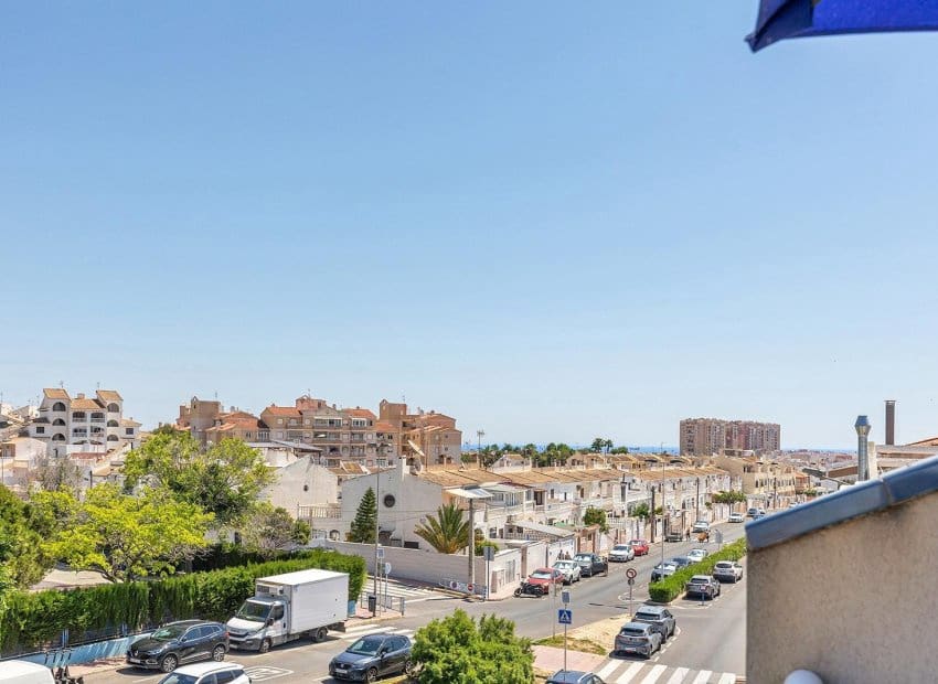 3 sypialnia Apartament na sprzedaż w Torrevieja z basenem - 213 500 € (Ref: 9879816)