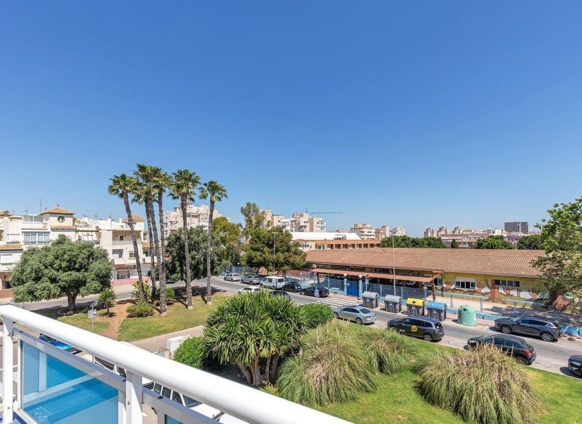 3 sypialnia Apartament na sprzedaż w Torrevieja z basenem - 213 500 € (Ref: 9879816)