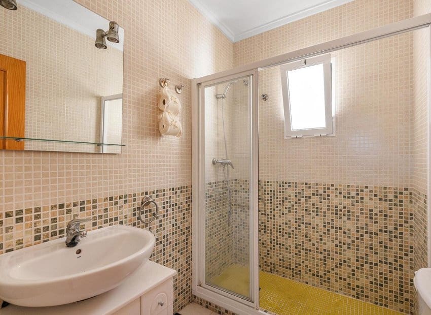 3 sypialnia Apartament na sprzedaż w Torrevieja z basenem - 213 500 € (Ref: 9879816)
