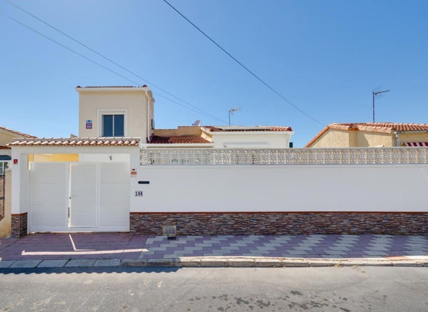 3 Zimmer Villa zu verkaufen in San Fulgencio mit Pool - 299.969 € (Ref: 9879817)