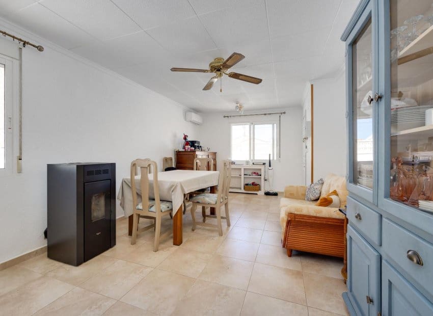 3 Zimmer Villa zu verkaufen in San Fulgencio mit Pool - 299.969 € (Ref: 9879817)