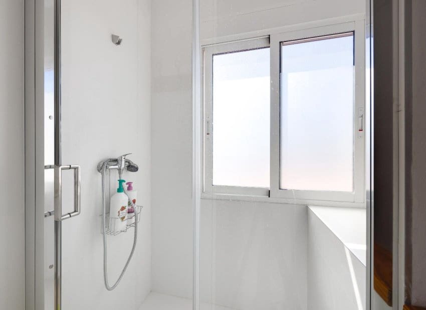 3 Zimmer Villa zu verkaufen in San Fulgencio mit Pool - 299.969 € (Ref: 9879817)