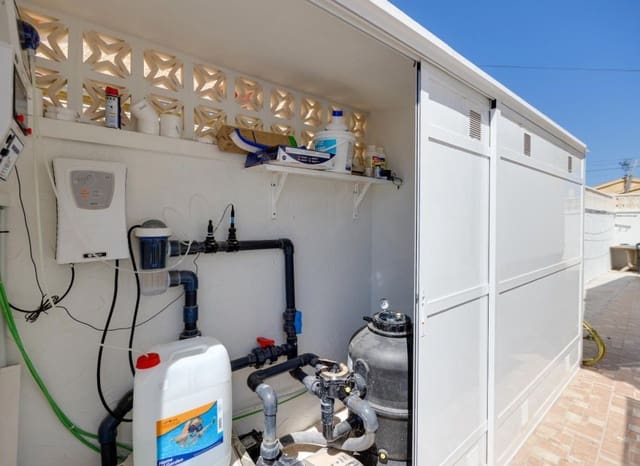 3 slaapkamer Villa te koop in San Fulgencio met zwembad - € 299.969 (Ref: 9879817)