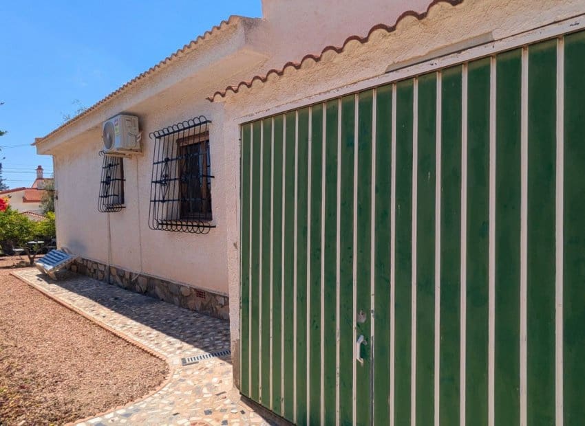 4 soveværelse Villa til salg i Ciudad Quesada med swimmingpool - € 385.000 (Ref: 9879818)