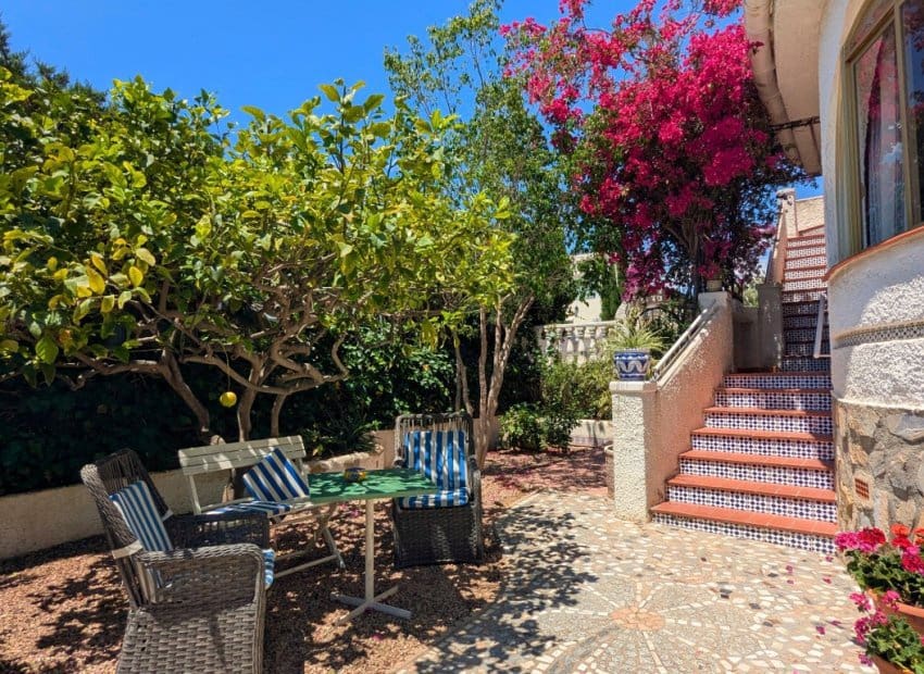 4 soveværelse Villa til salg i Ciudad Quesada med swimmingpool - € 385.000 (Ref: 9879818)