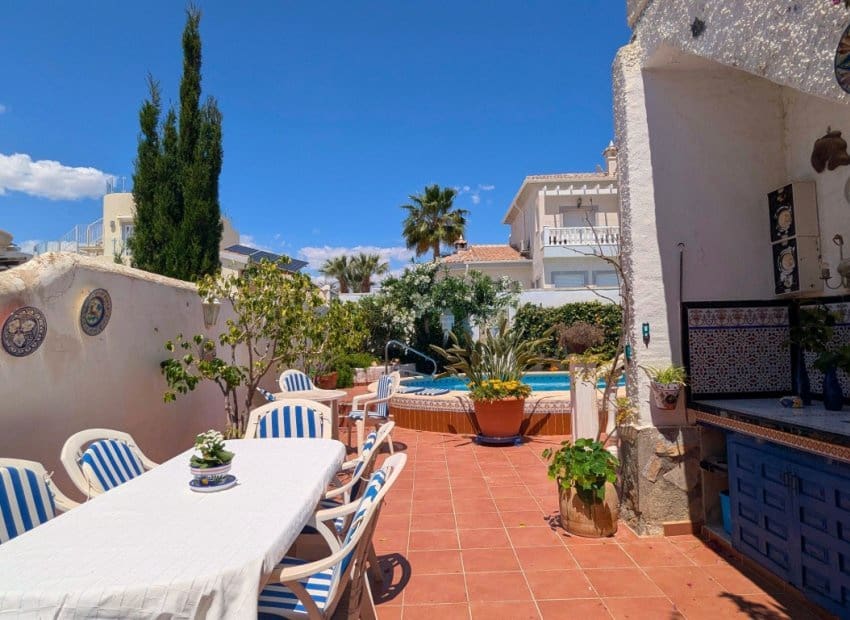 4 soveværelse Villa til salg i Ciudad Quesada med swimmingpool - € 385.000 (Ref: 9879818)