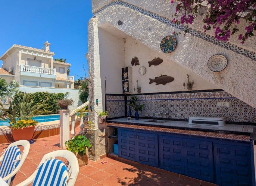 4 soveværelse Villa til salg i Ciudad Quesada med swimmingpool - € 385.000 (Ref: 9879818)