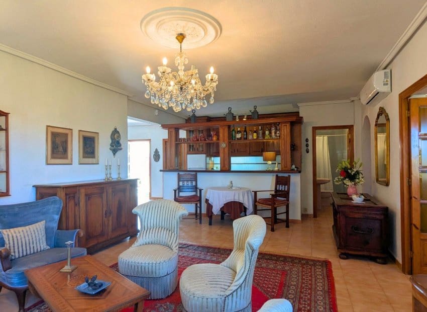 4 soveværelse Villa til salg i Ciudad Quesada med swimmingpool - € 385.000 (Ref: 9879818)