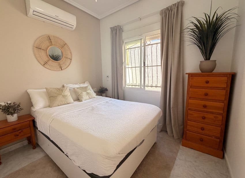 3 Zimmer Villa zu verkaufen in Ciudad Quesada mit Pool - 299.999 € (Ref: 9879821)