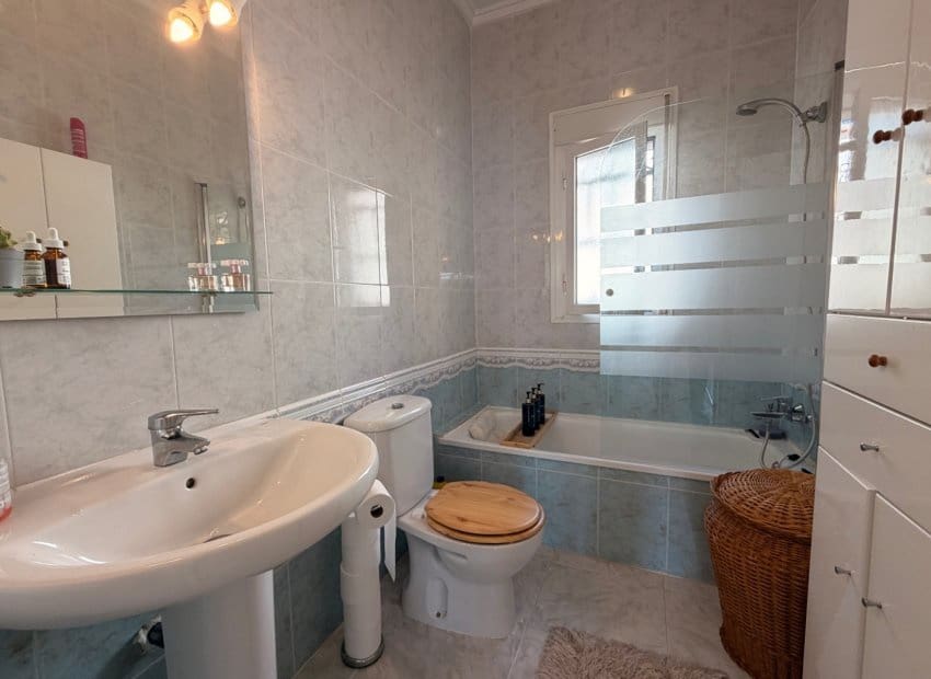 3 Zimmer Villa zu verkaufen in Ciudad Quesada mit Pool - 299.999 € (Ref: 9879821)
