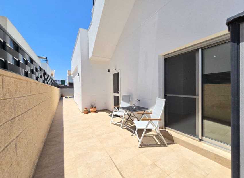 3 soverom Villa til salgs i Dona Pepa med svømmebasseng - € 395 000 (Ref: 9882193)