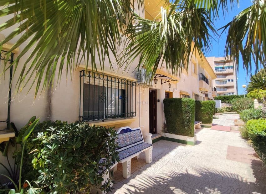 3 camera da letto Casa in vendita in Orihuela Costa con piscina - 250.000 € (Rif: 9882458)