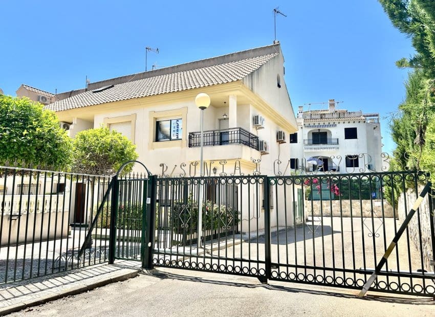 3 camera da letto Casa in vendita in Orihuela Costa con piscina - 250.000 € (Rif: 9882458)