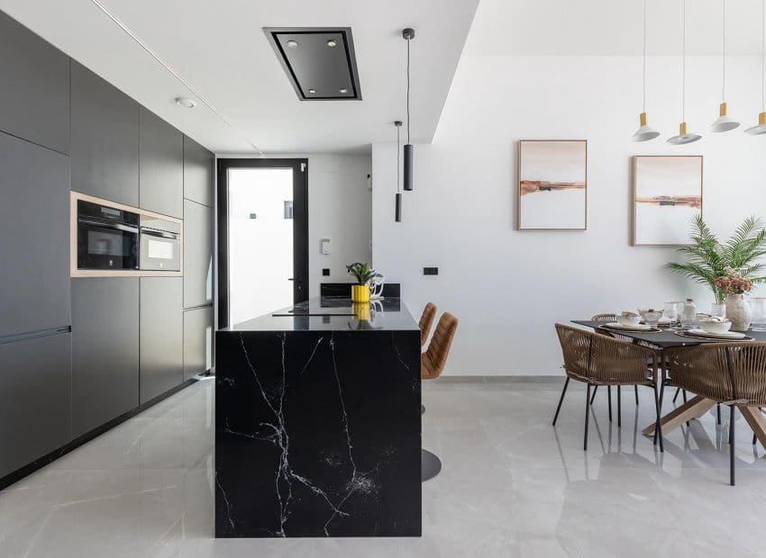3 makuuhuone Huvila myytävänä paikassa Los Balcones mukana uima-altaan - 700 000 € (Ref: 9882459)