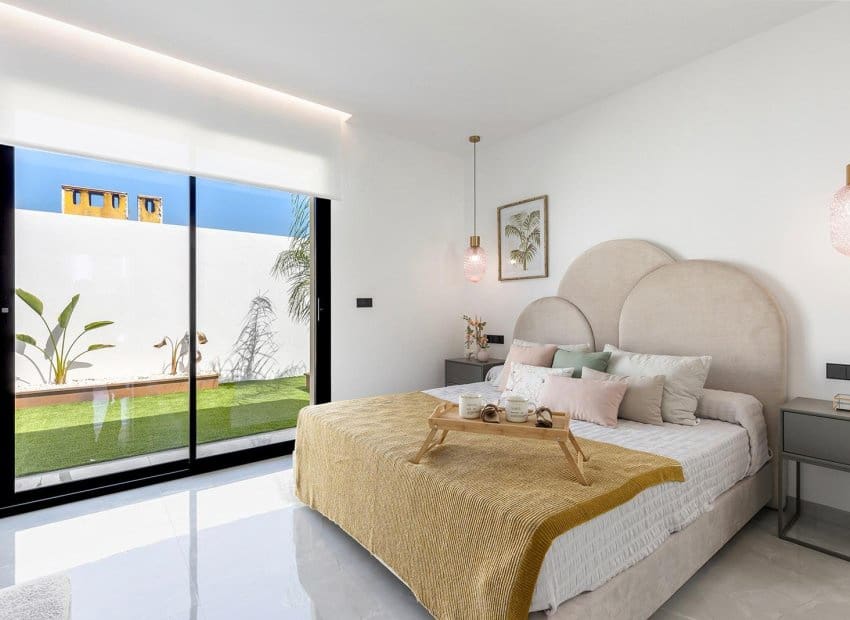3 makuuhuone Huvila myytävänä paikassa Los Balcones mukana uima-altaan - 700 000 € (Ref: 9882459)