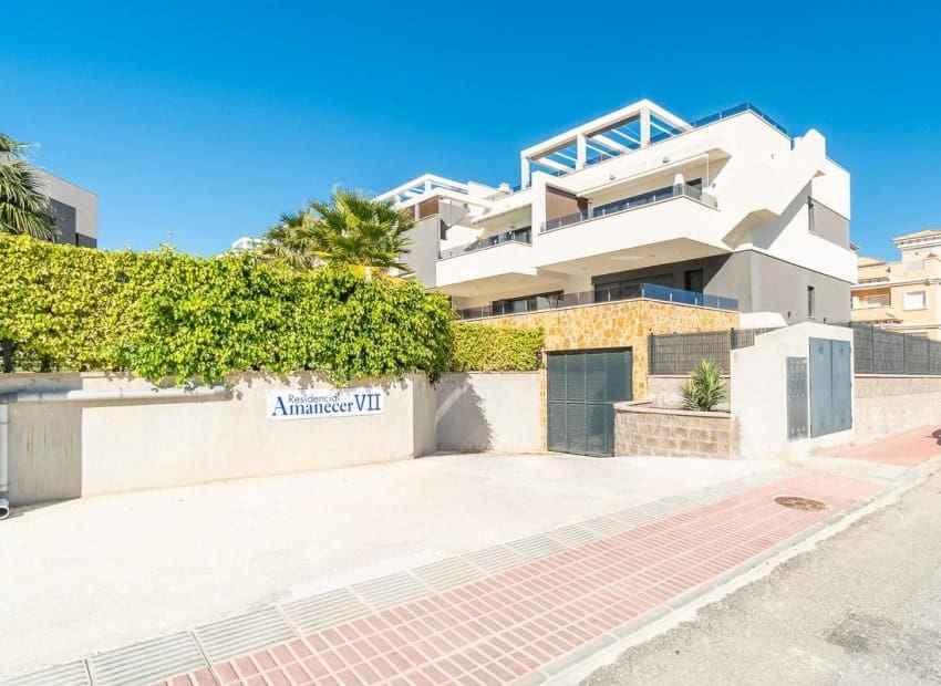 2 chambre Maison de Ville à vendre à Orihuela Costa avec piscine - 255 000 € (Ref: 9882460)