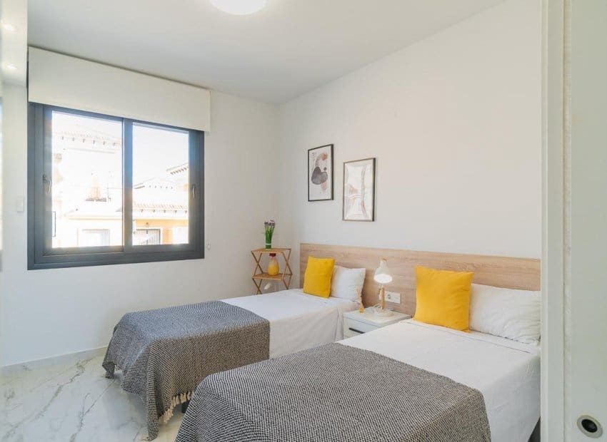 2 chambre Maison de Ville à vendre à Orihuela Costa avec piscine - 255 000 € (Ref: 9882460)