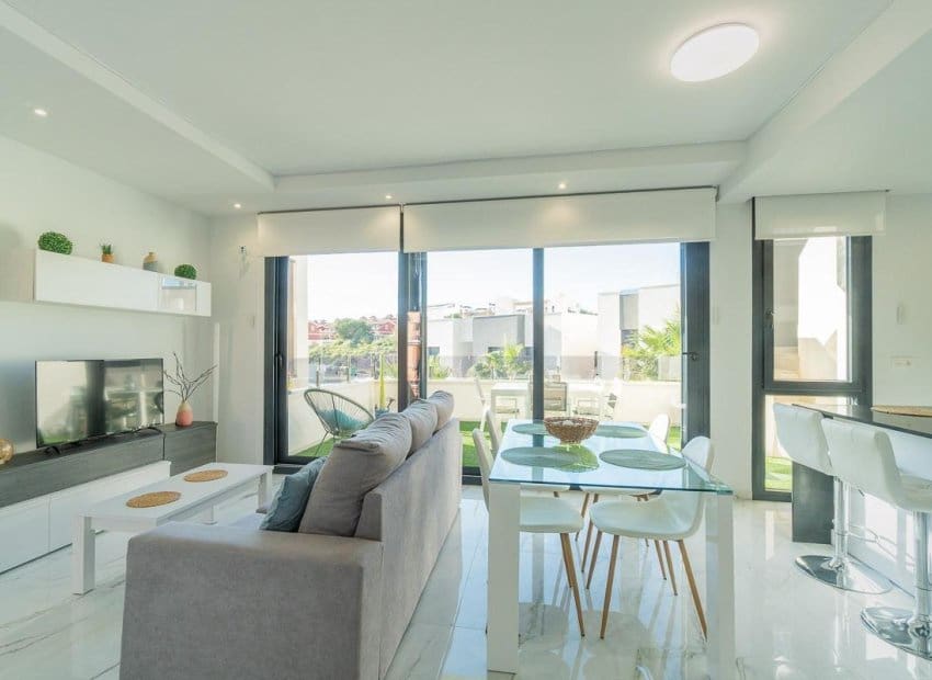 2 chambre Maison de Ville à vendre à Orihuela Costa avec piscine - 255 000 € (Ref: 9882460)