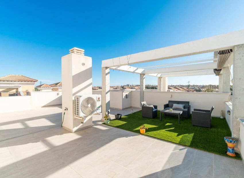 2 chambre Maison de Ville à vendre à Orihuela Costa avec piscine - 255 000 € (Ref: 9882460)