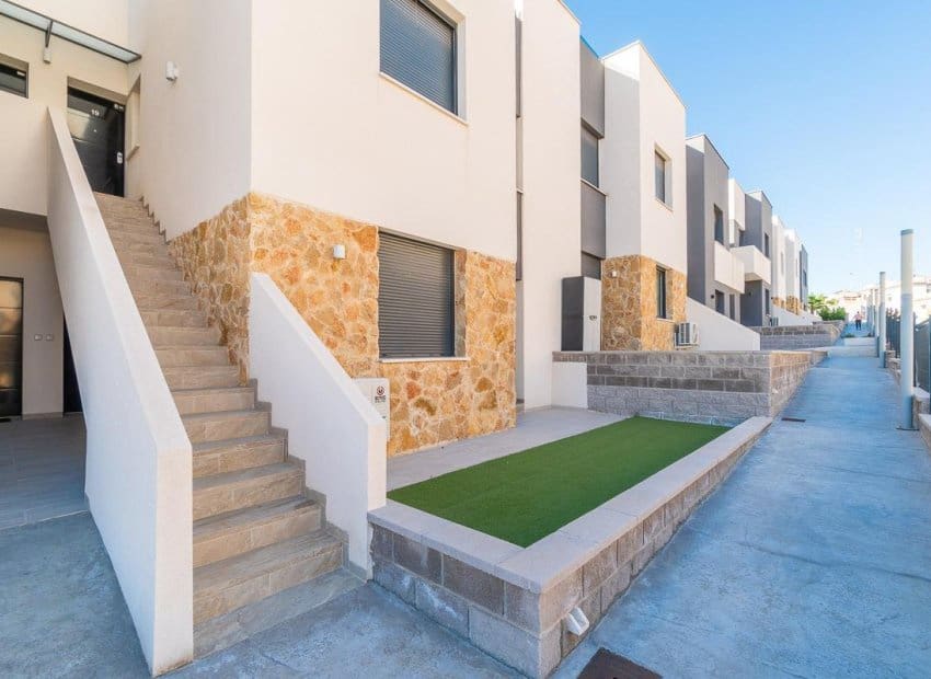 2 chambre Maison de Ville à vendre à Orihuela Costa avec piscine - 255 000 € (Ref: 9882460)