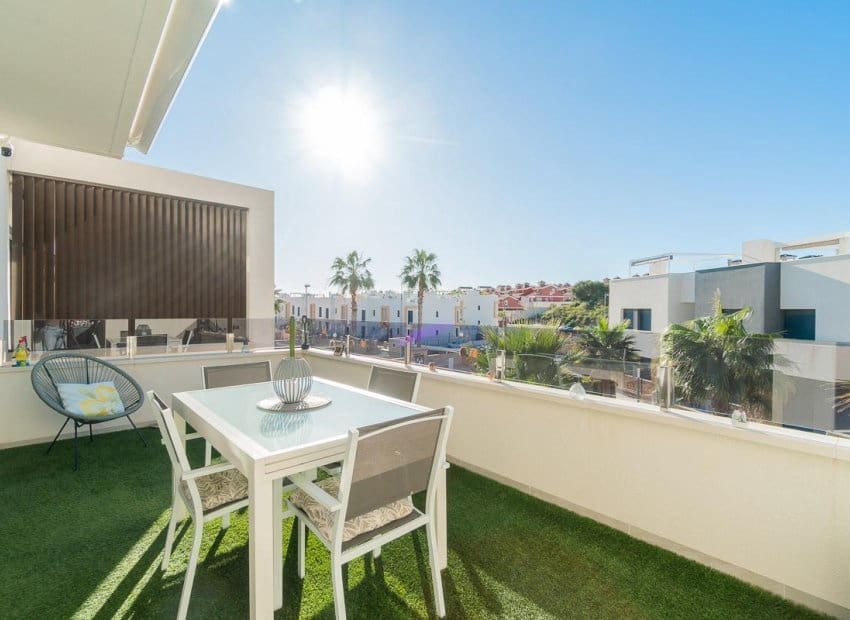 2 chambre Maison de Ville à vendre à Orihuela Costa avec piscine - 255 000 € (Ref: 9882460)