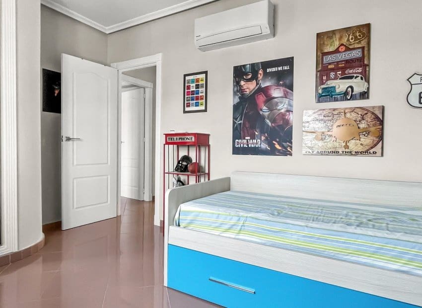 3 makuuhuone Huvila myytävänä paikassa Orihuela Costa mukana uima-altaan - 435 900 € (Ref: 9882461)